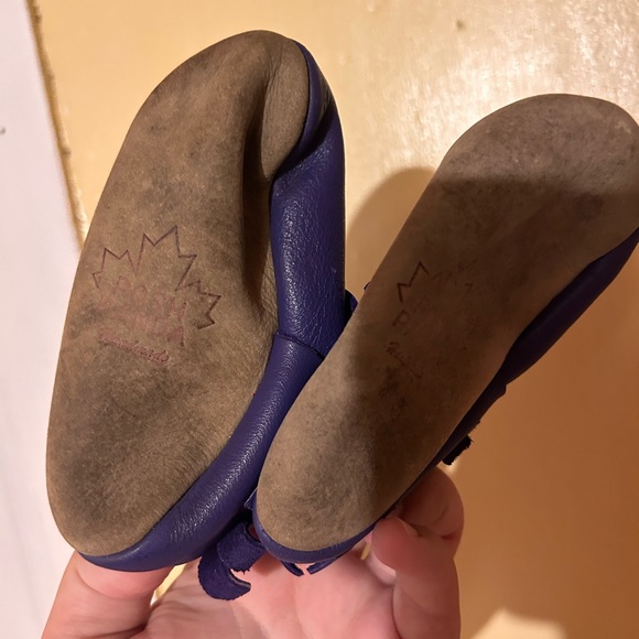 Posh panda infant size 5 purple leather bow moccasins - Picture 3 of 3